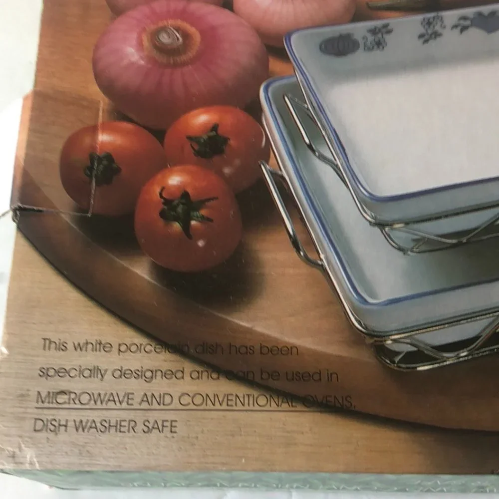 2 porcelain rectangular trays for microwave cookware in metal serving frame